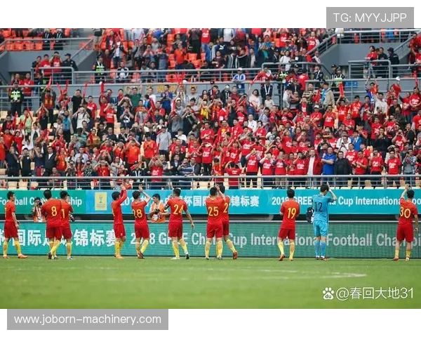 世界杯比赛中的经典瞬间与历史性突破，足球迷必看的精彩内容